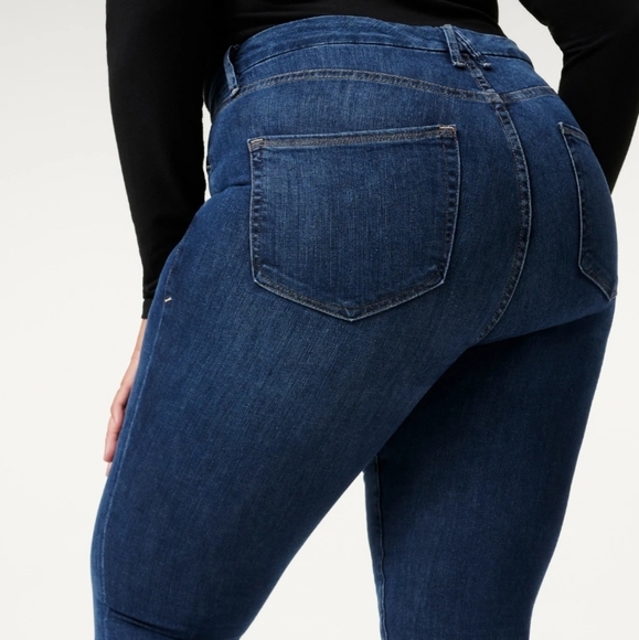 Good American Good Legs Blue Jeans - Picture 12 of 16